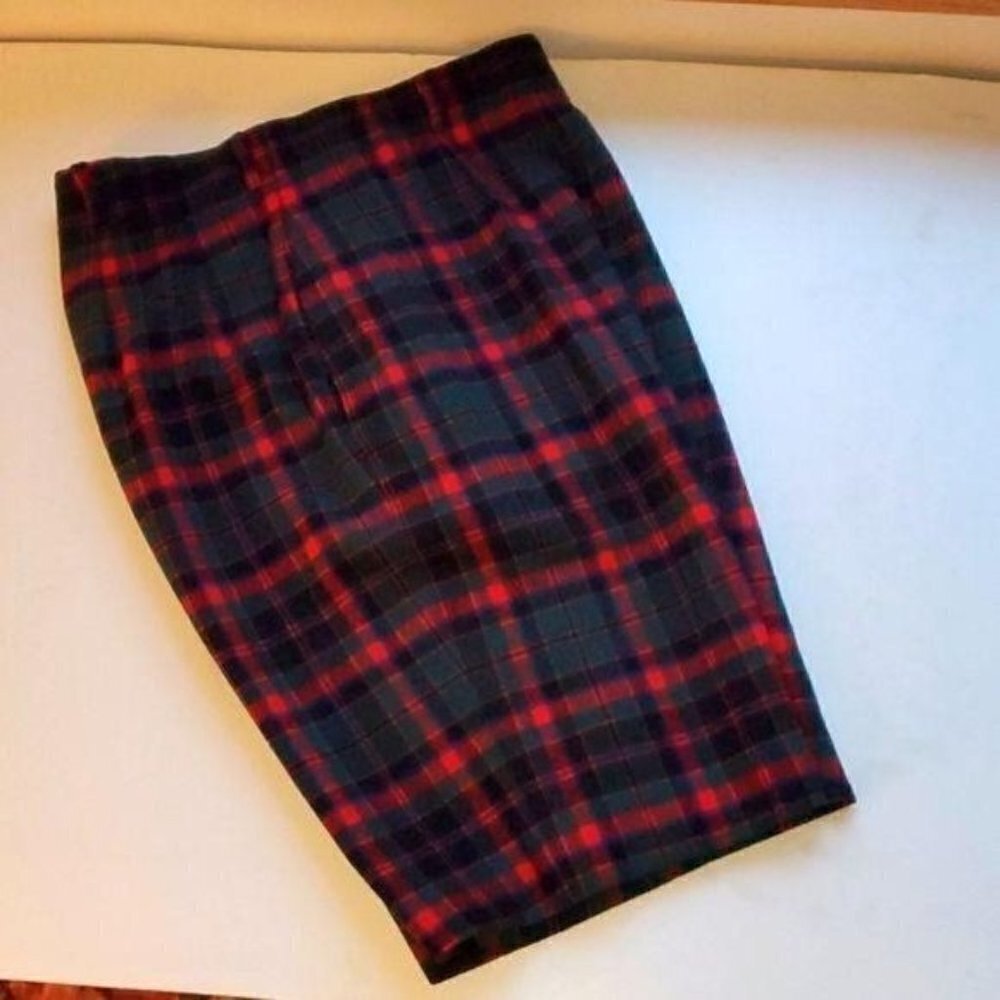 Pendleton Vintage 100% Wool Sz XS Tartan High Waisted Side Zip Walking Bermuda's